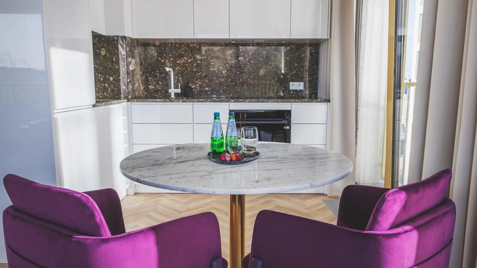 Boulevard Drobnera Residence - Apartamenty Z Widokiem Na Odre Wrocław 0*,  Polska