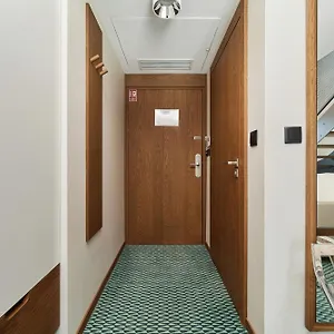 Gwarna City Center By Renters Aparthotel