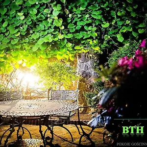https://business-travel-house.warsawhotelspoland.com