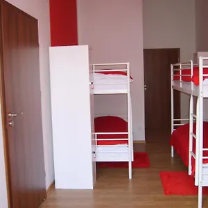  Hostel Big